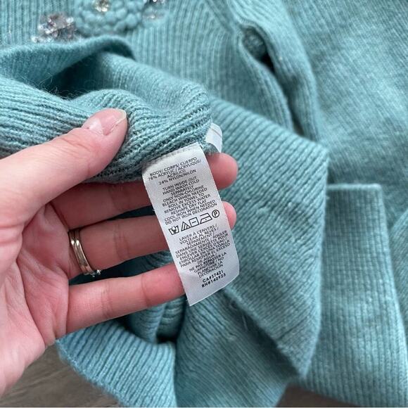 LOFT Tiffany Winter Blue Floral Embroidered Sequin Sweater XS - Picture 6 of 6